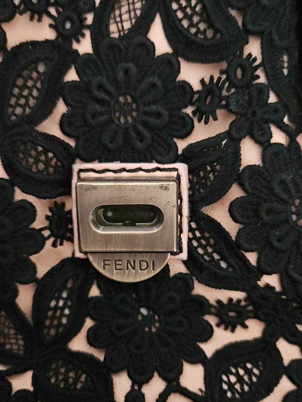 Fendi Vintage Limited Edition B Bag - Picture 4 of 11
